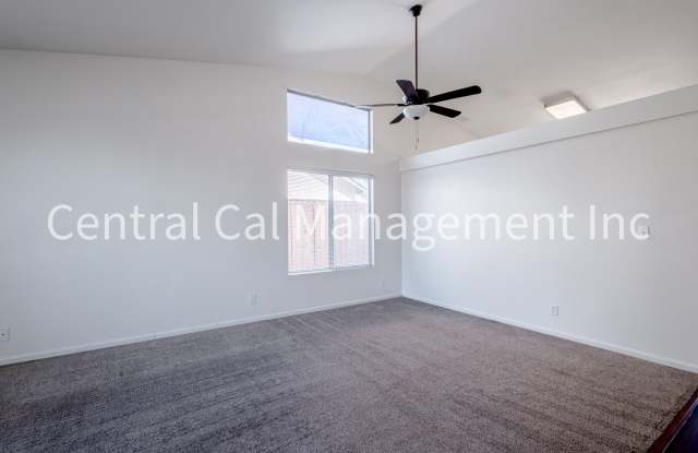 4 Bedroom/2 Bath Home in the Northwest - $2395 Per Month! Gallery 4