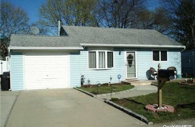 1411 Brooklyn Boulevard - 1411 Brooklyn Boulevard, Bay Shore, NY 11706