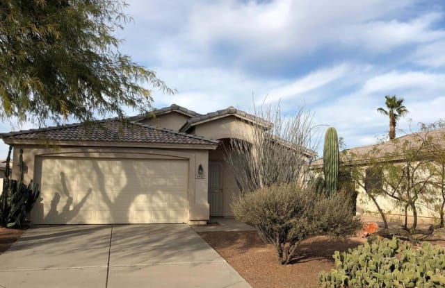 8940 E BUTTERNUT Avenue - 8940 East Butternut Avenue, Mesa, AZ 85208