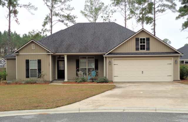 Spacious 4-Bedroom Home with Modern Amenities in Valdosta's Crestwood Subdivision - Privacy Fence! photos photos