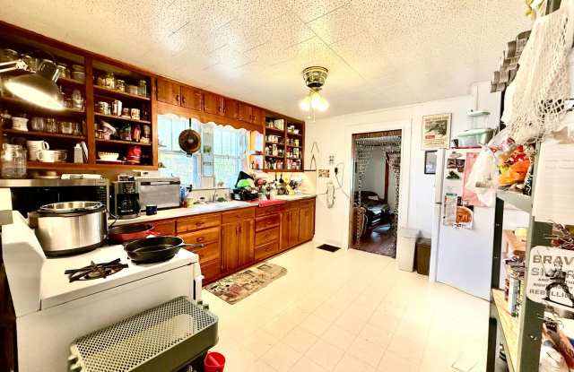 Available NOW or July 2027;  Monthly rent $1,550 (Near Bryan Park) Gallery 4