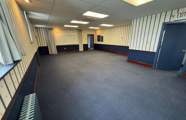 205 W KING - 2ND FLOOR OFFICE SPACE - 205 West King Street, Martinsburg, WV 25401