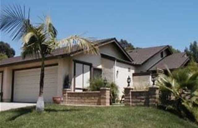 Beautiful 3 Bedroom/ 2 Bath condominium with Bonus room. photos photos