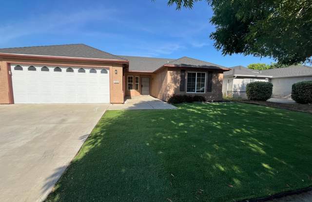Charming home for rent in Visalia photos photos