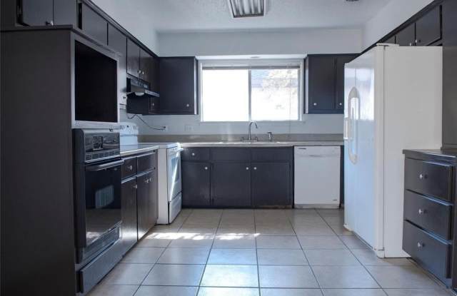 12334 ferris creek - 12334 Ferris Creek Lane, Dallas, TX 75243