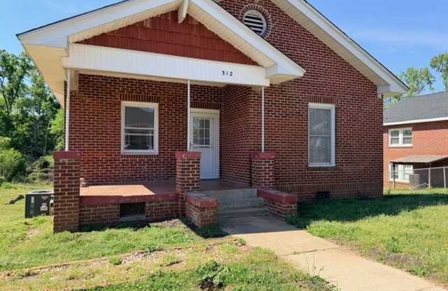 312 Sirrine St photos photos