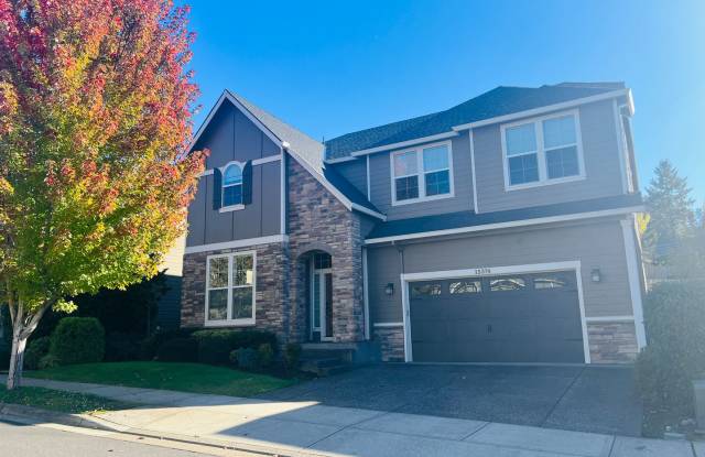 *$500 off with move in by 10/31!* Beautifully Updated 5 Bedroom Home with a Primary En-Suite on Both the Main and Upper Level Conveniently Located Close to the High Tech Corridor on HWY 26, Nike, Intel, and Columbia. photos photos