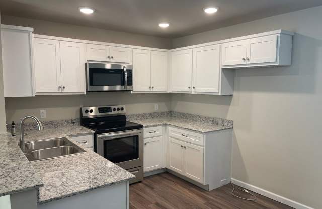 3 bed, 2 bath, 2 car garage in Wagoner OK Gallery 3