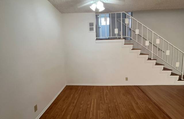 Spacious 2 Bedroom Apartment in Glendale! Gallery 4