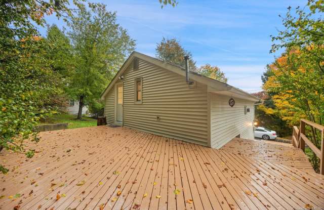14 Lakeside Road Gallery 3