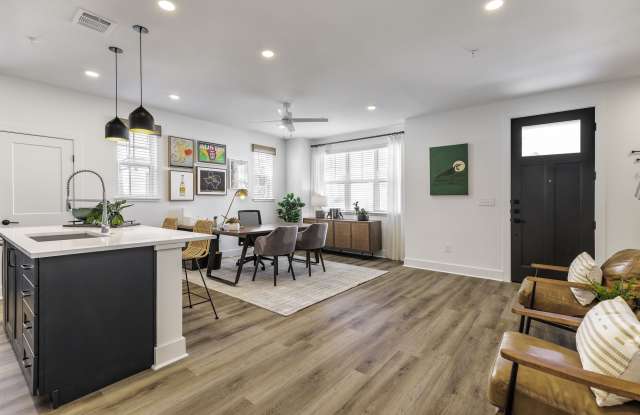 Escalon Townhomes - Single Family Community Gallery 4