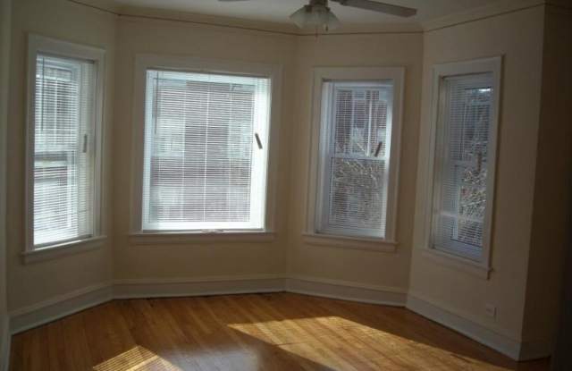 2204 West Foster photos photos