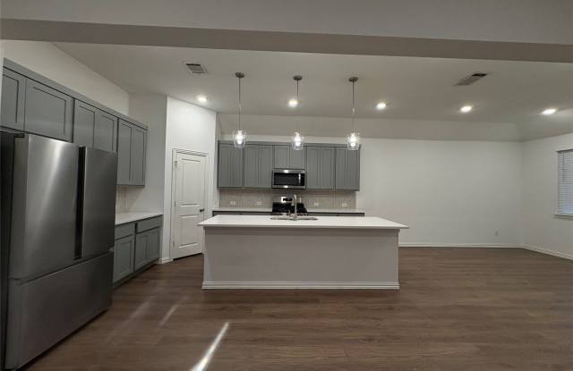 1736 Everglades Drive Gallery 2