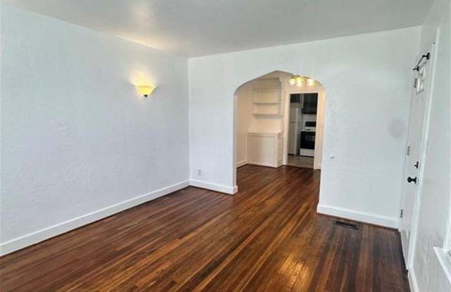 3735 Lenoir Circle Gallery 3