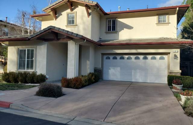 Huge 2 Bedroom House with separate Office and Loft. photos photos