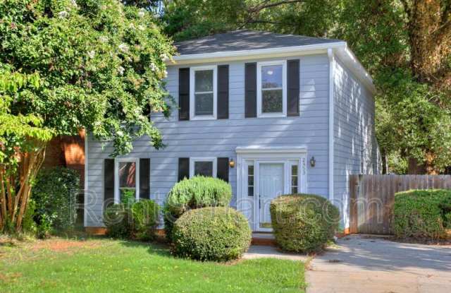 2453 Riverlook Dr photos photos
