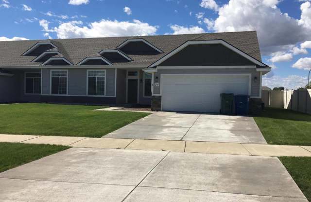 RANCH STYLE DUPLEX (P#107) photos photos