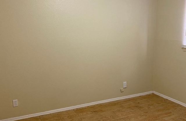 3BED by Taylor Ranch park! Gallery 4