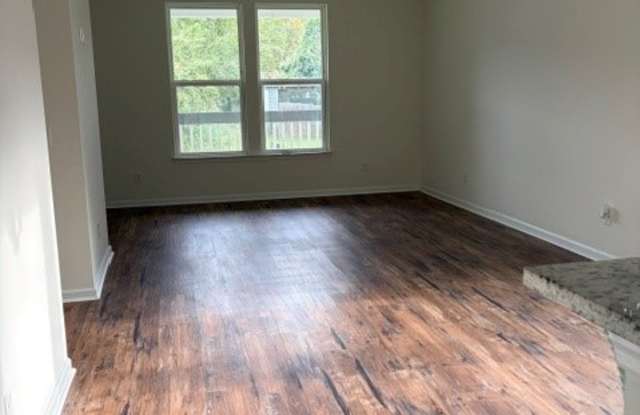 1115 Bates Avenue Gallery 2