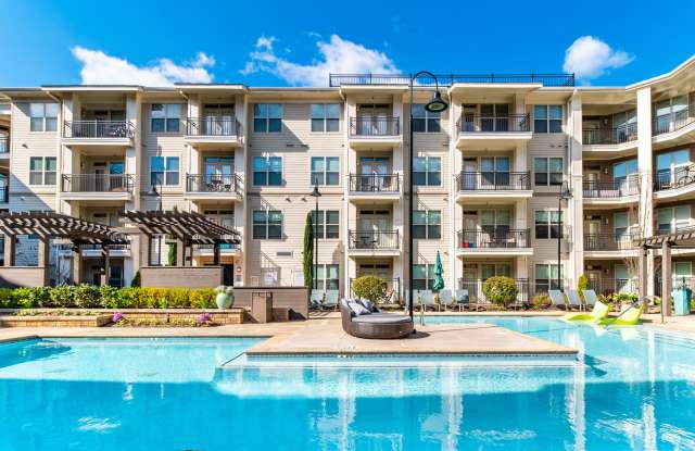 Centra at North Druid Hills photos photos