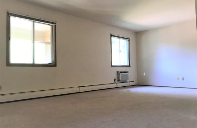 32 Heritage Circle, 8 Gallery 4