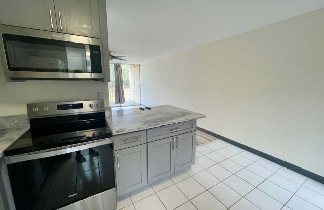 1Bed / 1Bath / 1Parking W/D In Unit! Waipio Acres- Waikalani Woodlands! Gallery 4