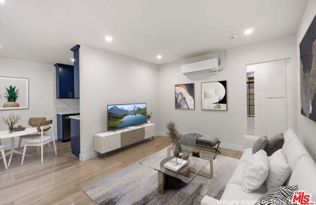 847 15th St photos photos