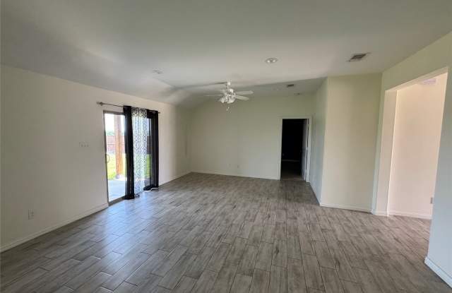 3409 Sandstone Drive Gallery 3