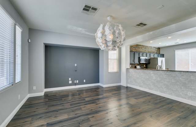 8365 Rygate Avenue Gallery 3