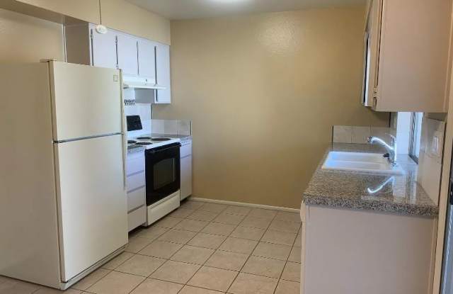 10620 W Coggins Dr Gallery 4