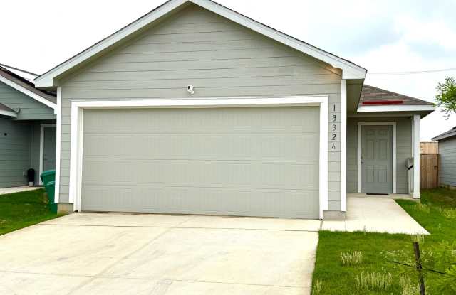 **APPLICATION RECEIVED** AVAILABLE NOW! 4 Bedroom / 2 Bath Home In Mission Del Lago! photos photos