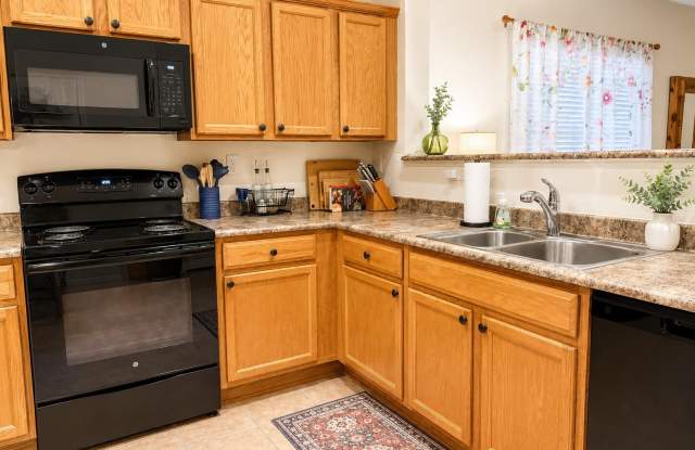 39820 N MILL CREEK Court Gallery 2