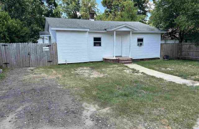 2418 W Blount St photos photos