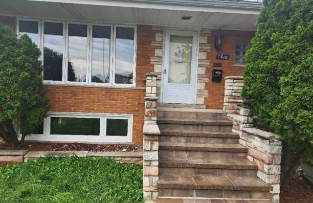 7810 Mayfield Avenue S photos photos