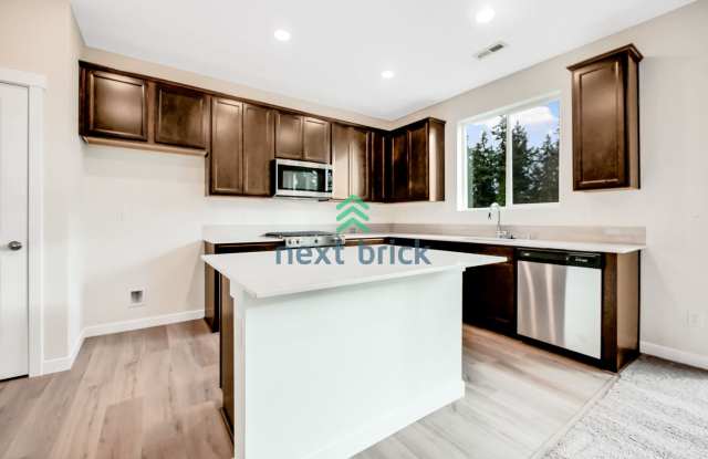 3 Beds and 2.5 Baths Single-family Home Available for Rent! Gallery 4