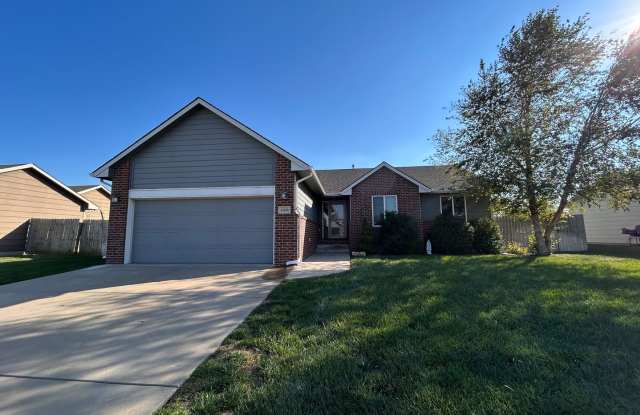Beautiful 3 Bed 2 Bath + Bonus Room! - 14109 West Westport Street, Wichita, KS 67235