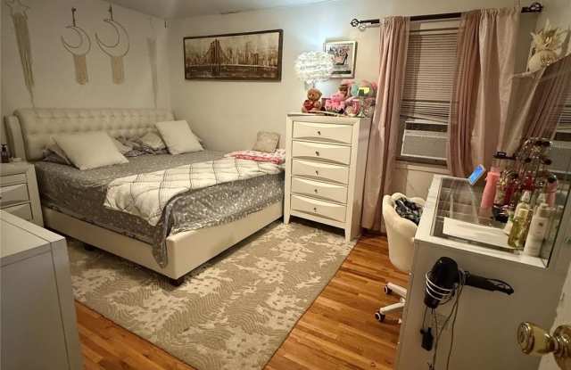 81-38 260 Street photos photos