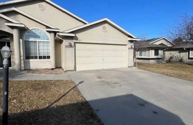 7681 Roe Avenue - 7681 Roe Avenue, Boise, ID 83714