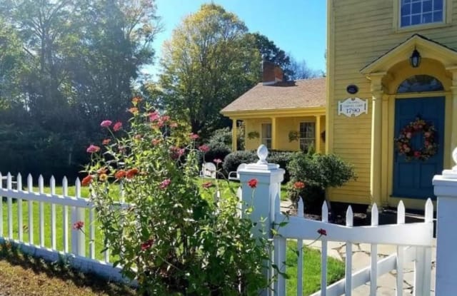 18 Town House Rd 18A - 18 Town House Road, Durham, CT 06422