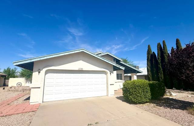 Spacious 3BR Cul-de-Sac Home with Bonus Room, New Carpet & Split Floor Plan! Gallery 3