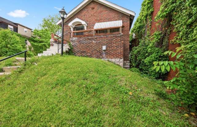 FOR RENT – 1965 Arlington Ave Gallery 4