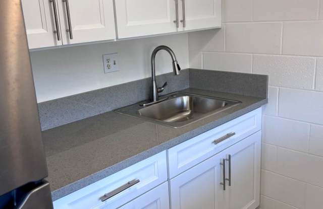 Available now: A 2 Bedroom, 1 bathroom with 1 assigned parking stall in Hokuahiahi Apartments - 94-347 Hōkūahiahi Street, Mililani Town, HI 96789