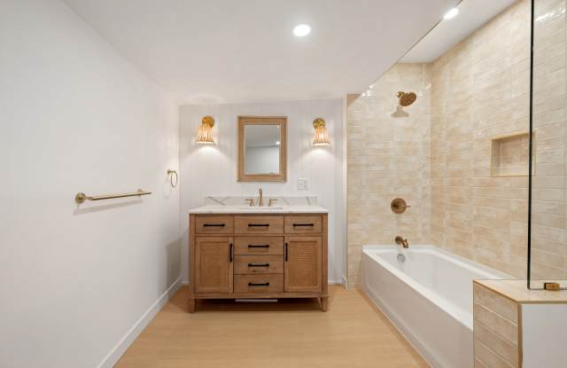 210 Monroe St photos photos