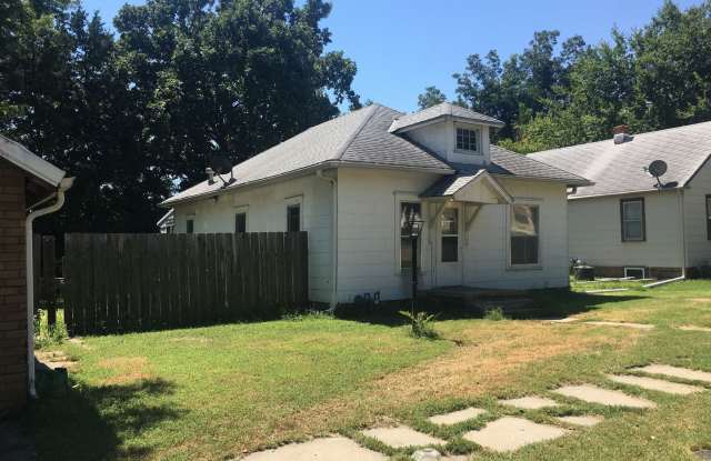 $850 - 2 bed 1 bath - Single Family Home photos photos $850 - 2 bed 1 bath - Single Family Home photos photos