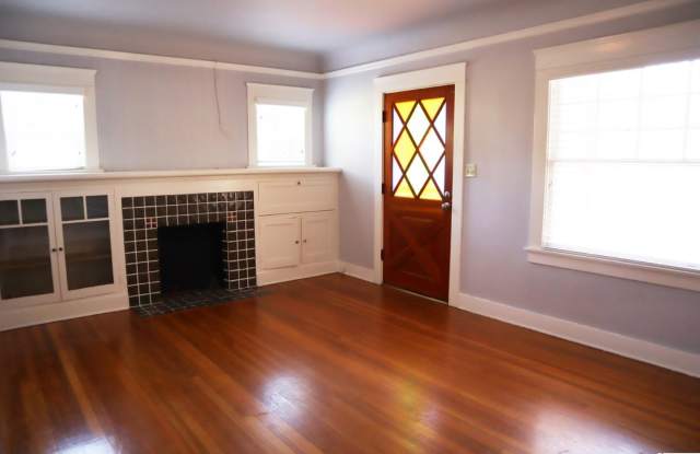121 N Verdugo Road Gallery 2