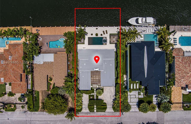 2401 Sea Island Dr Gallery 2