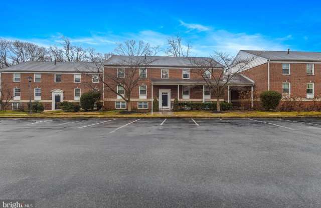 323 HOMELAND SOUTHWAY - 323 Homeland Southway, Baltimore, MD 21212