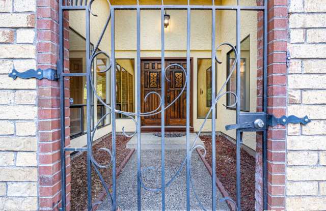 7610 NE Meadows Drive Gallery 4