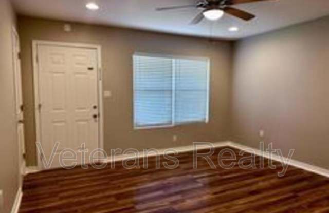 113 Alverado Dr Gallery 3