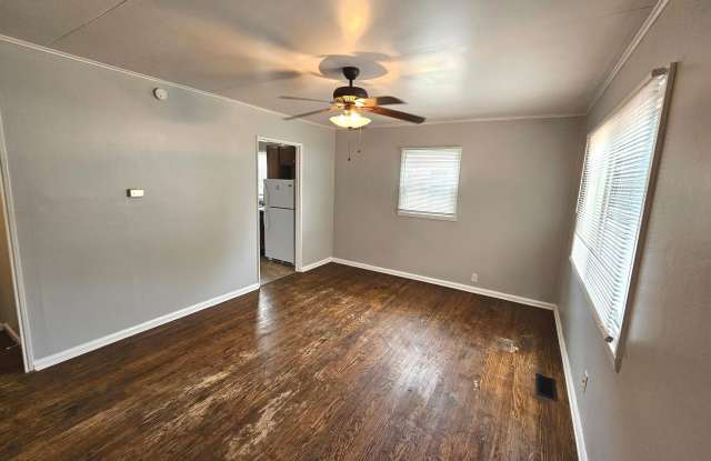 2230 N Goodlet Avenue Gallery 4